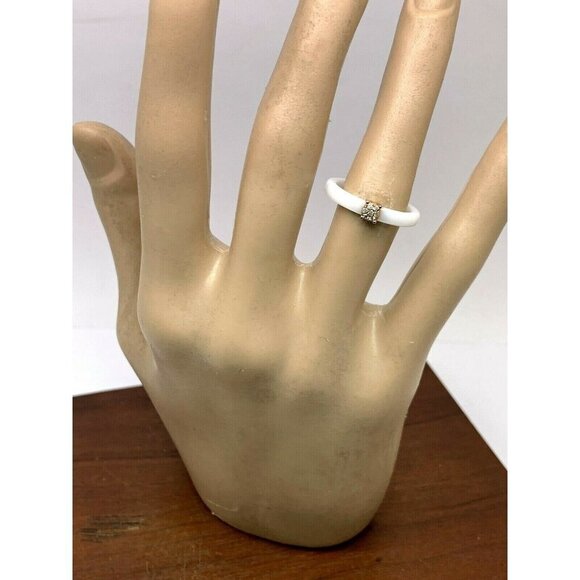 Engagement Promise Ring 0.05ctw Diamond Sterling Silver White Ceramic Size 7 - Picture 12 of 13